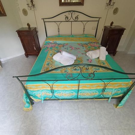 Domus Garden Bed and Breakfast Olbia Buitenkant foto