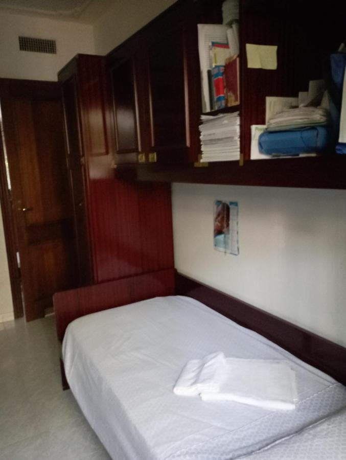 Domus Garden Bed and Breakfast Olbia Buitenkant foto