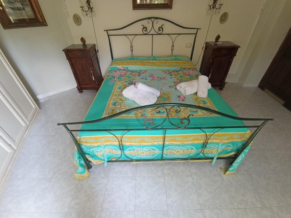 Domus Garden Bed and Breakfast Olbia Buitenkant foto