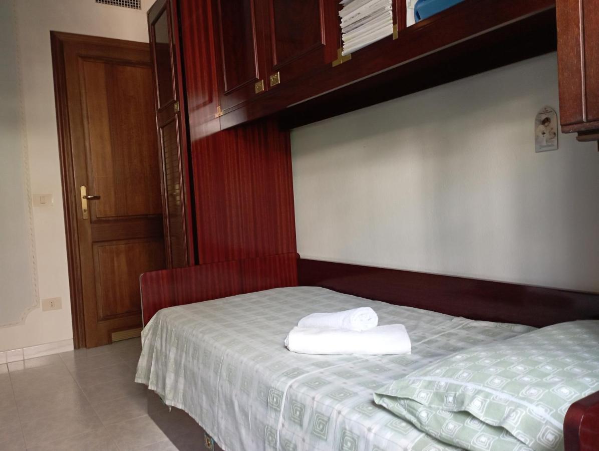 Domus Garden Bed and Breakfast Olbia Buitenkant foto